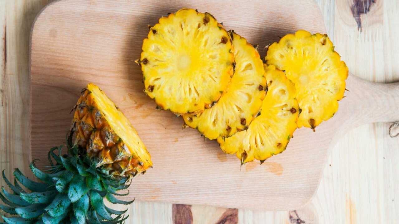 properties enzyme bromelain pineapple