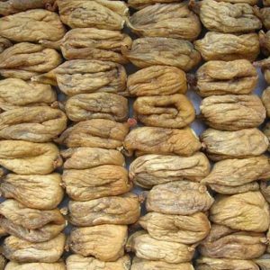 dried figs contains much more iron than apples.